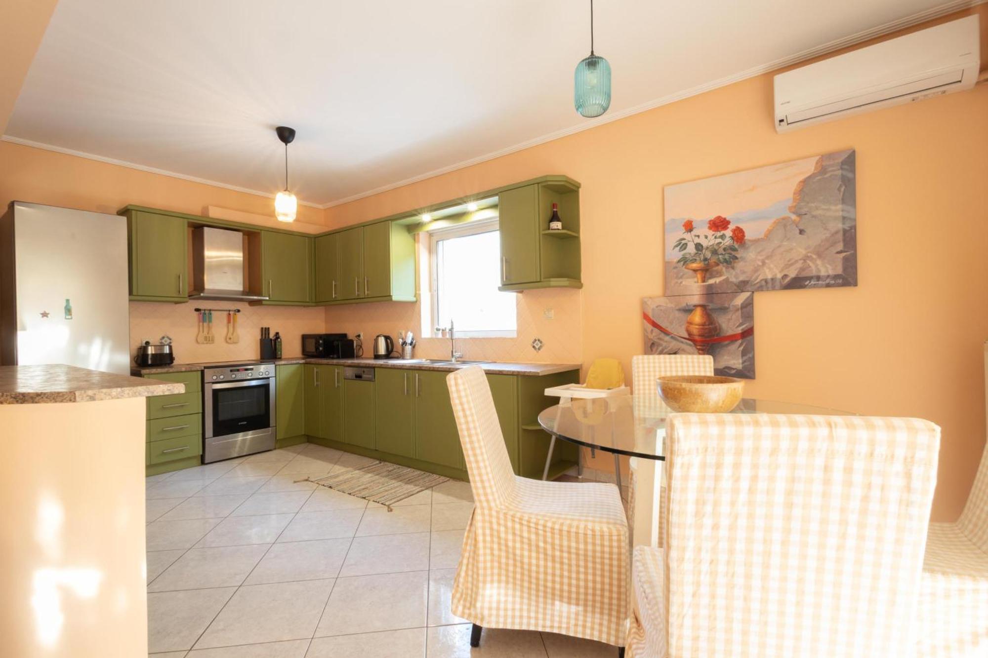 Luxury And Spacious Apt For 6 Guests Athens Exterior photo