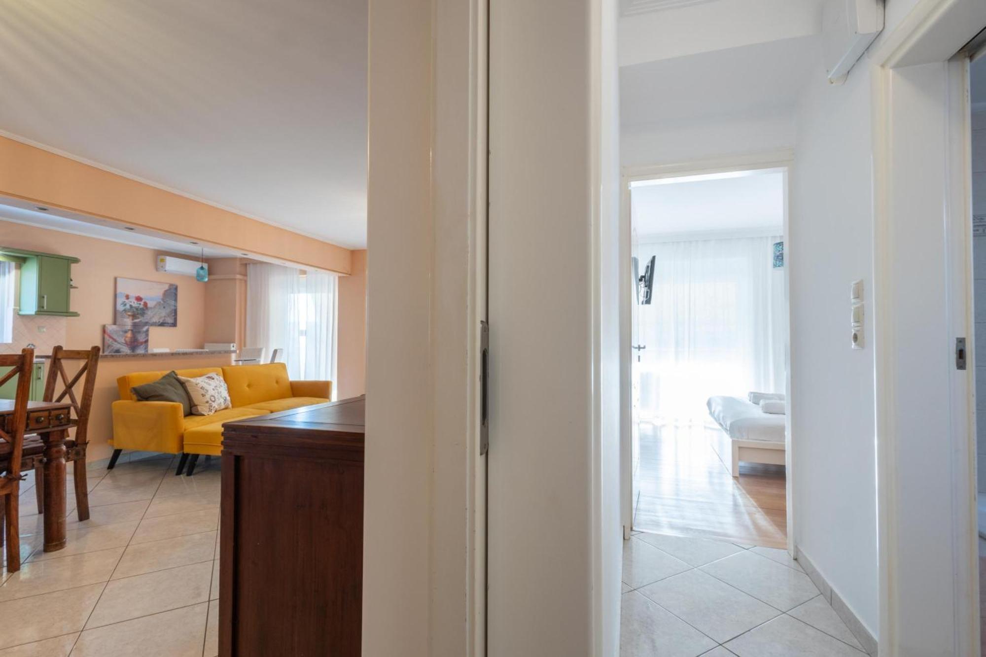 Luxury And Spacious Apt For 6 Guests Athens Exterior photo