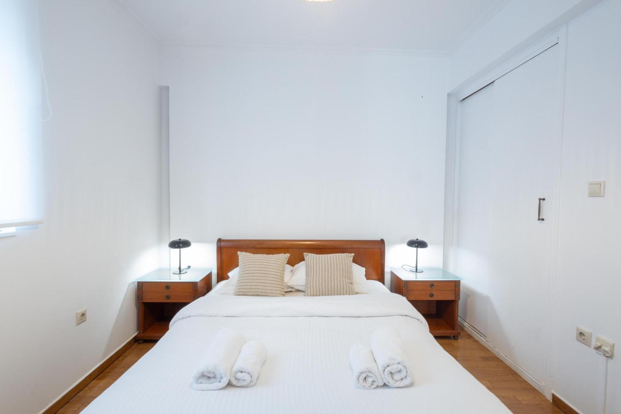 Luxury And Spacious Apt For 6 Guests Athens Exterior photo
